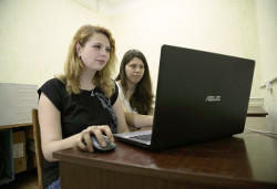 Практиканты за работой