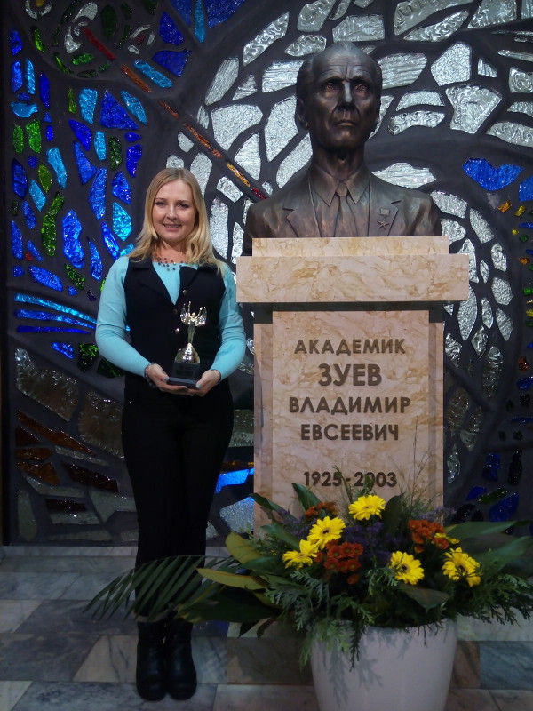 Лауреат конкурса докладов научной молодёжи и студентов Дарья Калинская