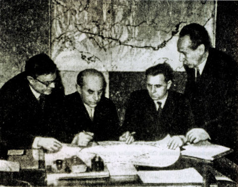 Начальники смен СП - 6 (слева направо):С.Т. Стерлапов,В.С. Антонов, К.А. Сычев,В.М. Дриацкий