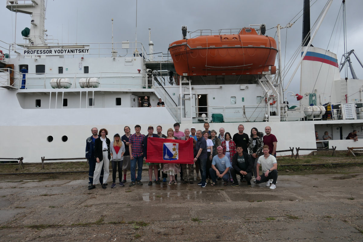 Групповое фото 127 рейса