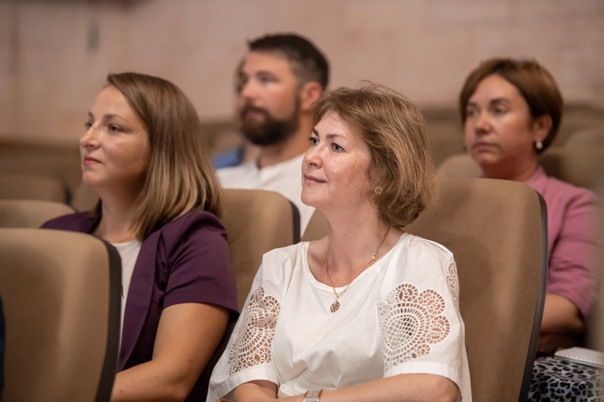 Визит министра в МГИ