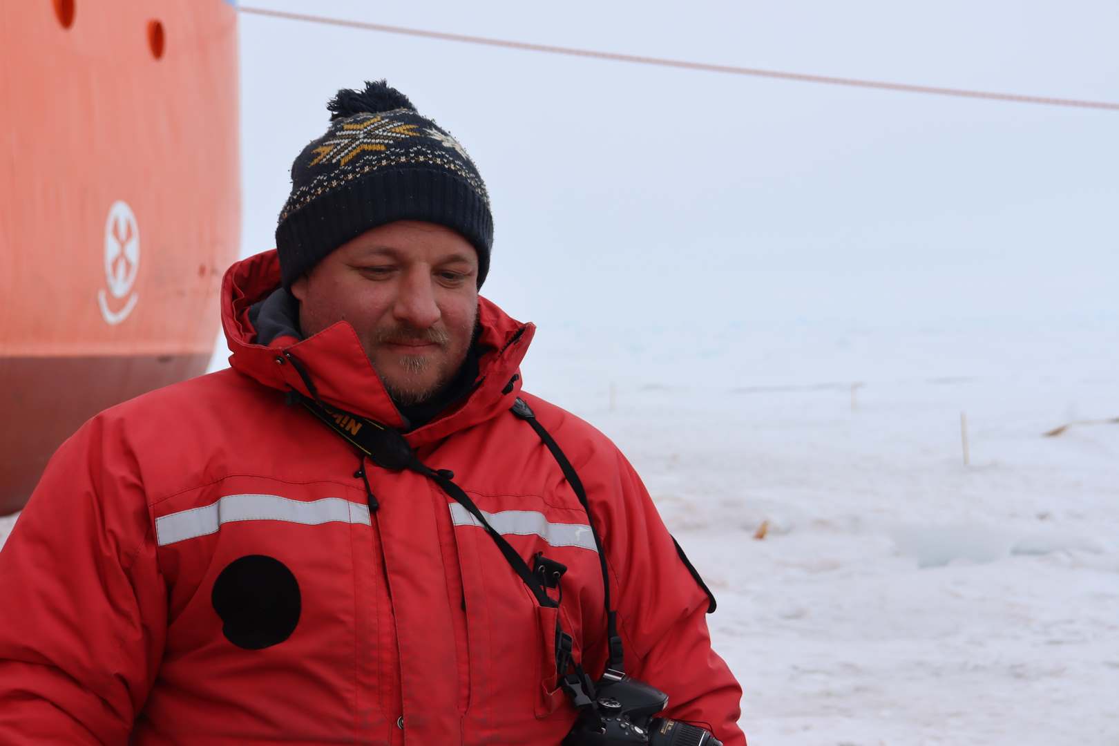 Дрейфующая станция «Северный полюс-42»