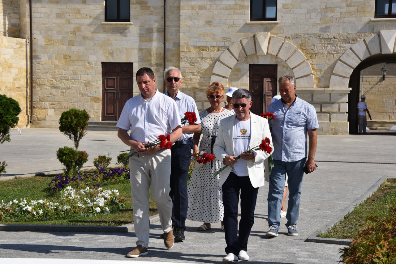 Директор МГИ принял участие в торжествах по случаю 180-летия Русского географического общества