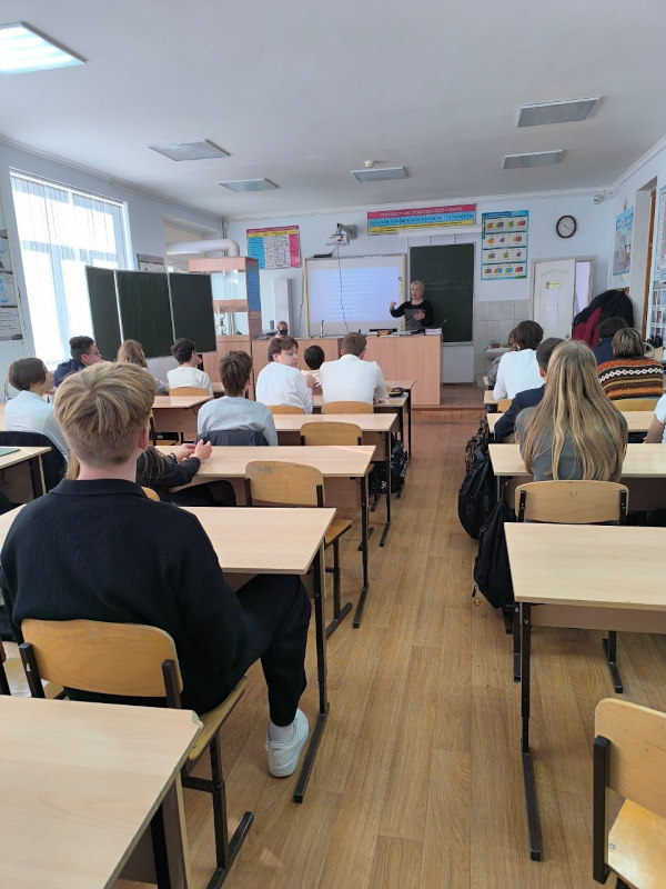 Акция «Учёные в школы»